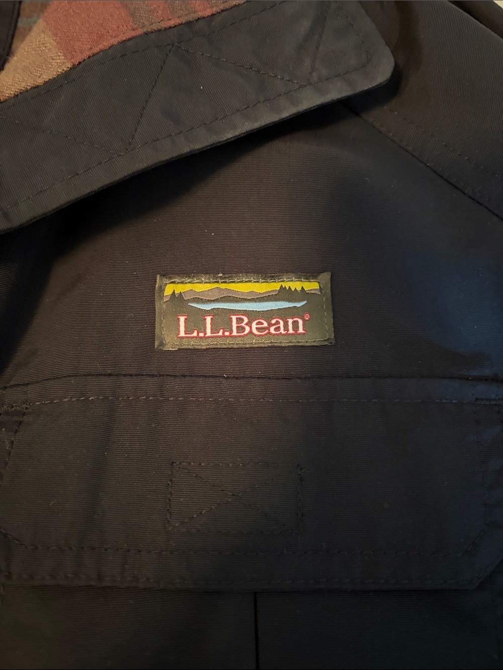 L.L.Bean Women's Black Jacket with Striped Brown and Rust Flannel Lining - Picture 3 of 8